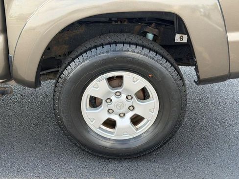 Used 2015 Toyota Tacoma 4x4 Double Cab w/ TRD Off-Road Package image 7