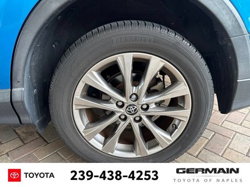 Used 2017 Toyota RAV4 Limited w/ Advanced Technology Package AWD/4WD image 13