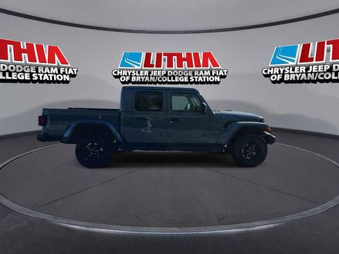 New 2026 Jeep Gladiator Sport image 9