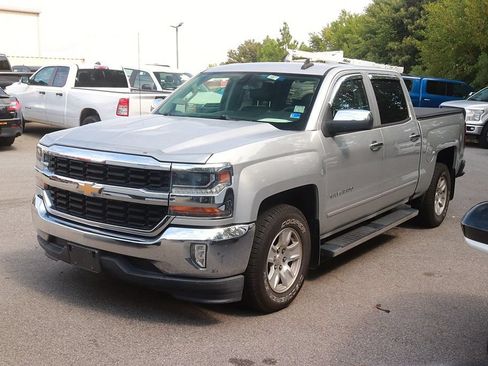 Used 2018 Chevrolet Silverado 1500 LT w/ LT Eassist Package RWD image 2