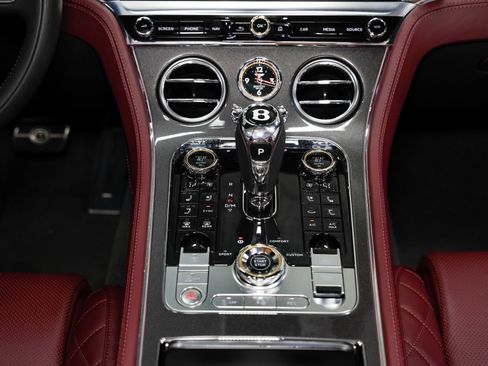 Used 2021 Bentley Continental GT V8 AWD/4WD image 40