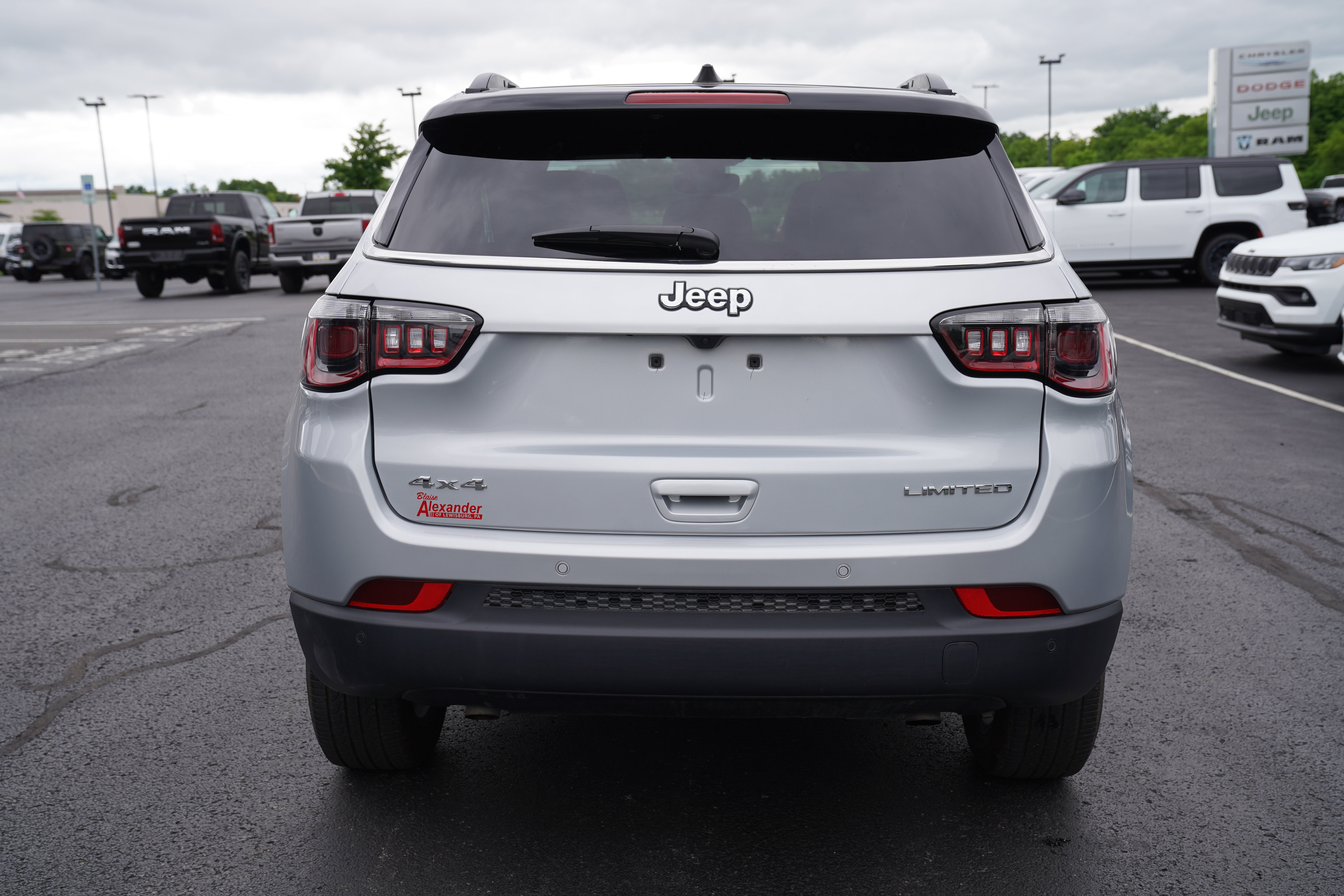 Used 2026 Jeep Compass Limited AWD/4WD image 6