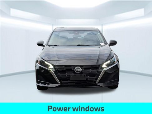 Certified 2024 Nissan Altima 2.5 SV FWD image 12