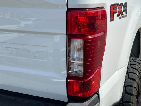 Used 2021 Ford F250 Lariat w/ Lariat Value Package AWD/4WD image 18