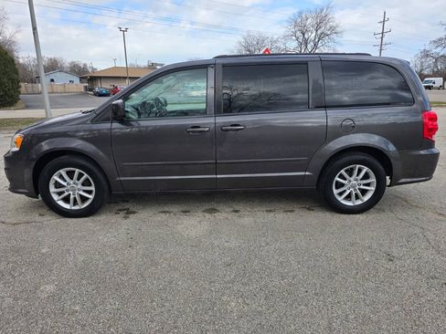 Used 2015 Dodge Grand Caravan SXT w/ UConnect Hands-Free Group FWD image 5
