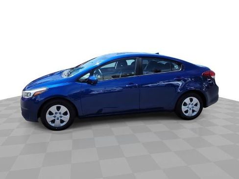 Used 2018 Kia Forte LX FWD image 1