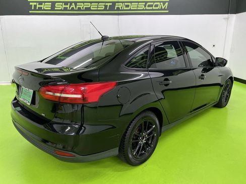 Used 2017 Ford Focus SE FWD image 10