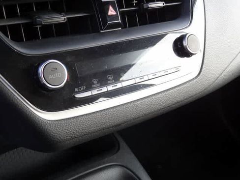 Used 2024 Toyota Corolla LE image 15