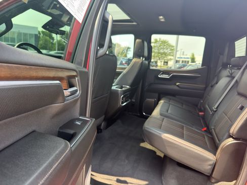 Certified 2024 Chevrolet Silverado 1500 High Country w/ Technology Package AWD/4WD image 31