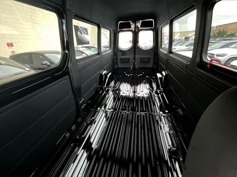 New 2025 Mercedes-Benz Sprinter 3500 image 10