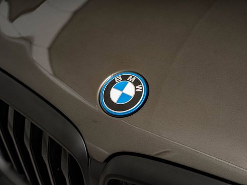 New 2026 BMW X5 xDrive50e w/ M Sport Package image 3