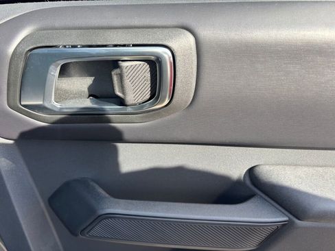 New 2025 Ford Bronco Badlands image 17