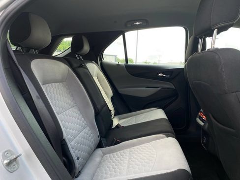 Used 2021 Chevrolet Equinox LS FWD image 20