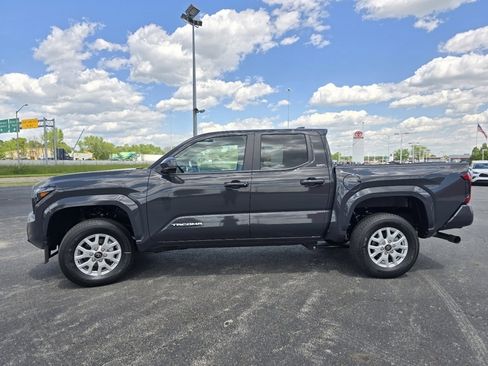 New 2026 Toyota Tacoma SR5 AWD/4WD image 11