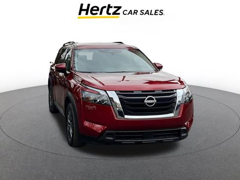 Used 2025 Nissan Pathfinder SV image 1