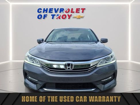 Used 2017 Honda Accord EX image 2