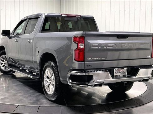 Used 2021 Chevrolet Silverado 1500 LTZ w/ Z71 Off-Road Package AWD/4WD image 12