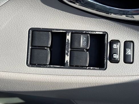 Used 2009 Toyota Camry LE FWD image 19