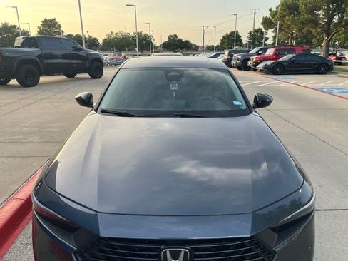 Used 2025 Honda Accord SE image 2