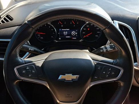 Used 2019 Chevrolet Equinox LT FWD image 18