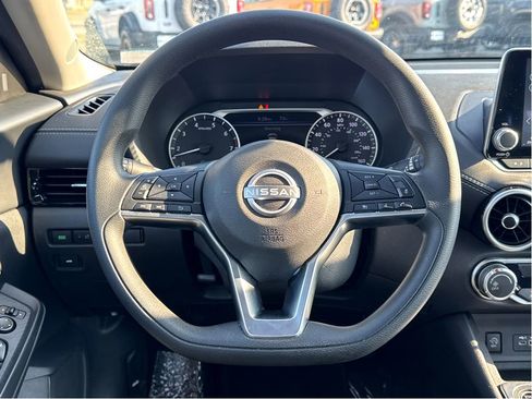 Used 2024 Nissan Sentra SV image 14
