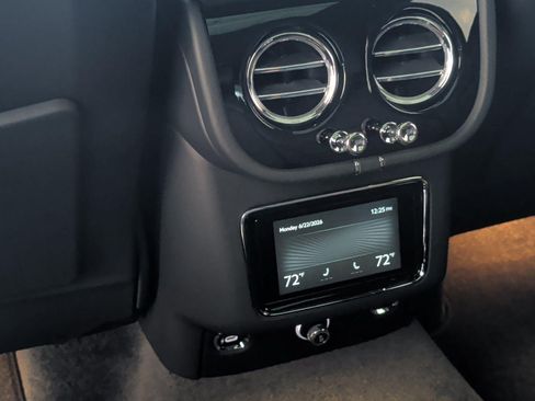 New 2026 Bentley Bentayga AWD/4WD image 39