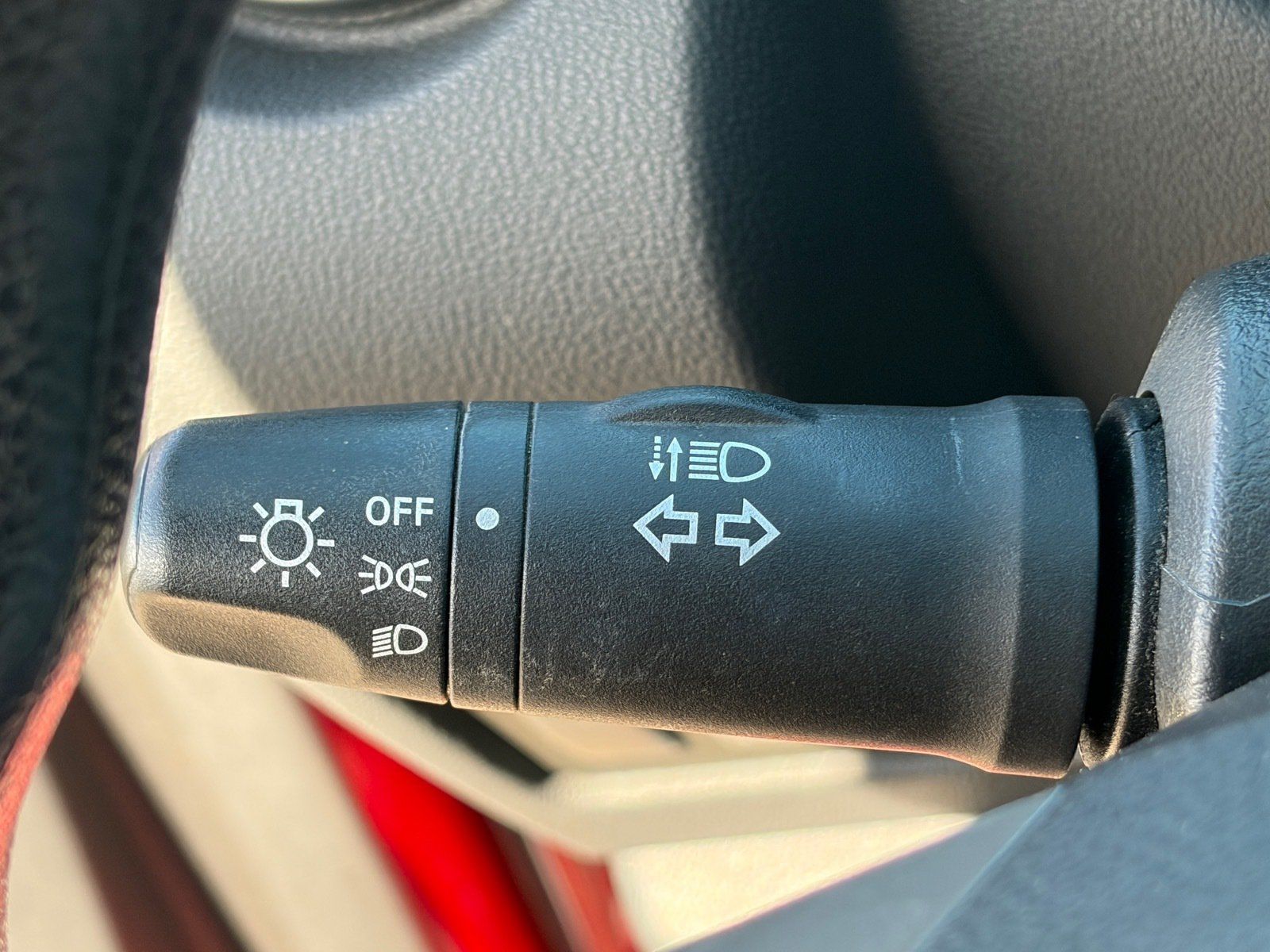Used 2013 Nissan Rogue S FWD image 21