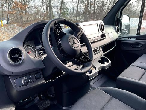 New 2026 Mercedes-Benz Sprinter 2500 image 9