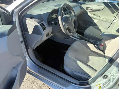 Used 2010 Toyota Corolla LE image 5