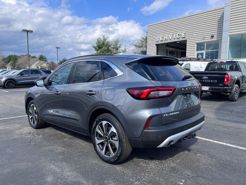 Used 2024 Ford Escape Platinum w/ Premium Technology Package image 6