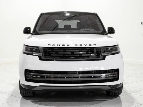 Used 2023 Land Rover Range Rover SE AWD/4WD image 2