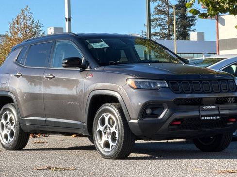 Used 2022 Jeep Compass Trailhawk w/ Trailhawk Convenience Group image 6