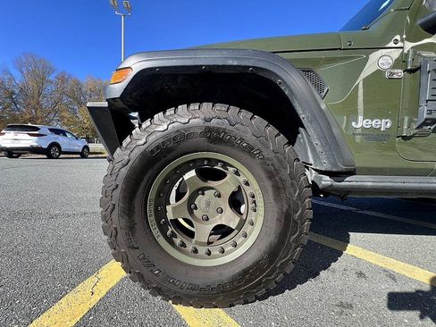 Used 2021 Jeep Wrangler Unlimited Sport image 9