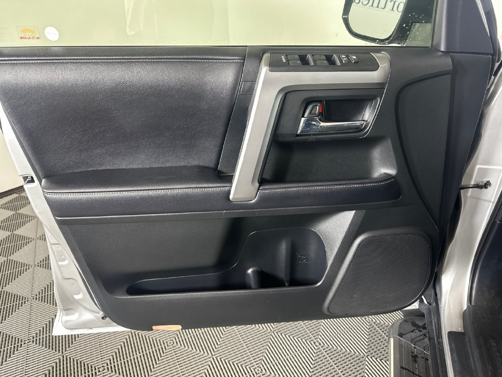 Used 2019 Toyota 4Runner SR5 Premium RWD image 10