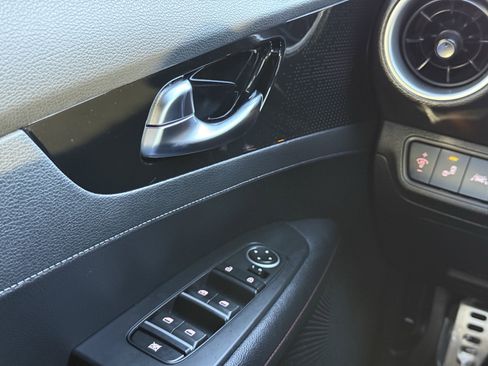 Used 2021 Kia Forte GT image 21