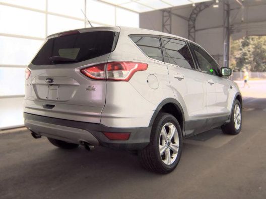 Used 2016 Ford Escape SE AWD/4WD image 2