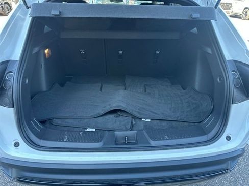 Used 2024 Chevrolet Trax RS w/ Sunroof Package image 29