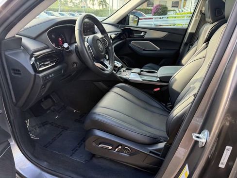 Used 2023 Acura MDX FWD image 19