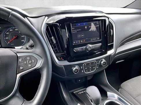Used 2023 Chevrolet Traverse LT FWD image 8