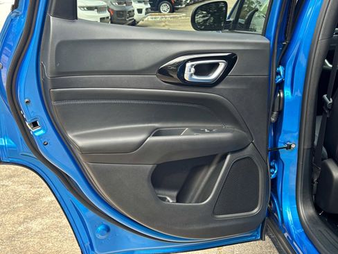 New 2026 Jeep Compass Latitude AWD/4WD image 11