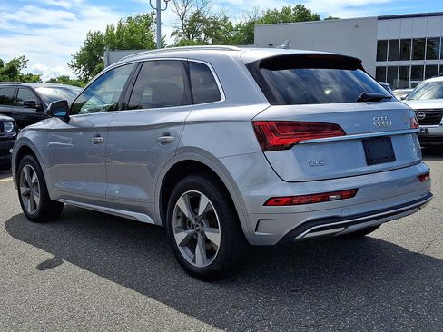 Used 2023 Audi Q5 2.0T Premium w/ Convenience Package AWD/4WD image 4