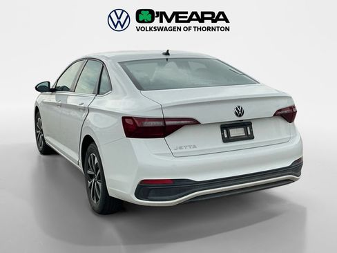 Used 2023 Volkswagen Jetta S FWD image 3