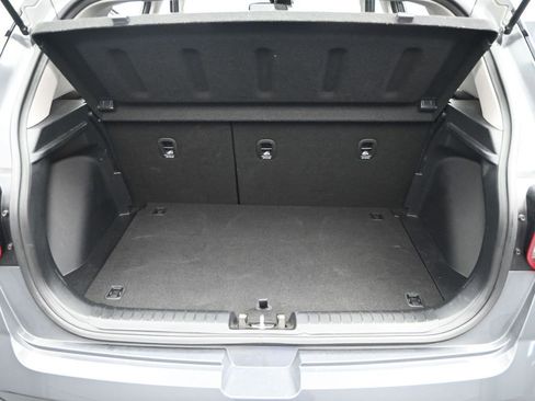 Used 2025 Hyundai Venue SEL image 11