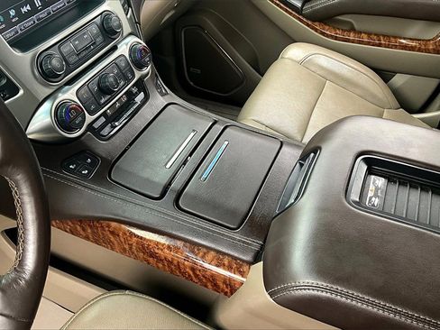 Used 2018 Chevrolet Tahoe Premier image 14
