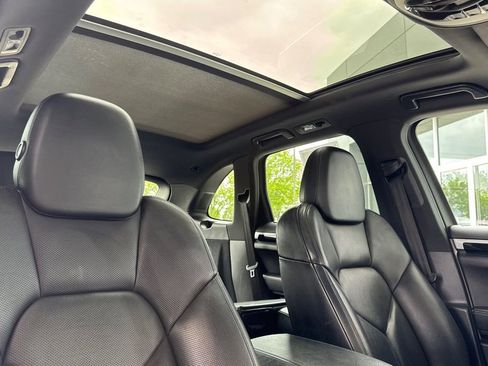 Used 2018 Porsche Cayenne AWD/4WD image 17