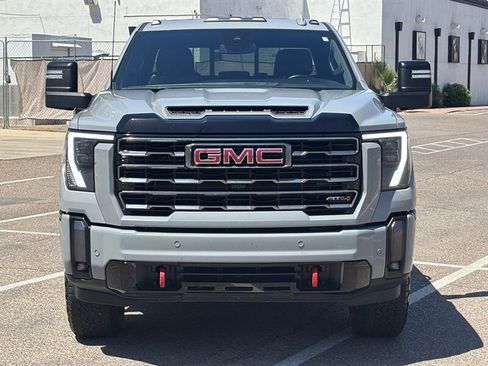 Used 2024 GMC Sierra 2500 AT4 w/ AT4 Preferred Package AWD/4WD image 10