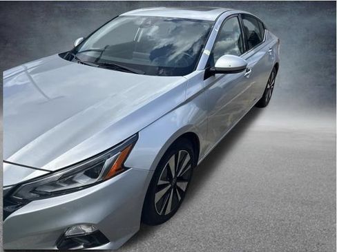 Used 2019 Nissan Altima 2.5 SL FWD image 4