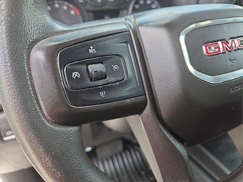 Used 2020 GMC Sierra 1500 4x4 Crew Cab w/ Sierra Value Package image 12