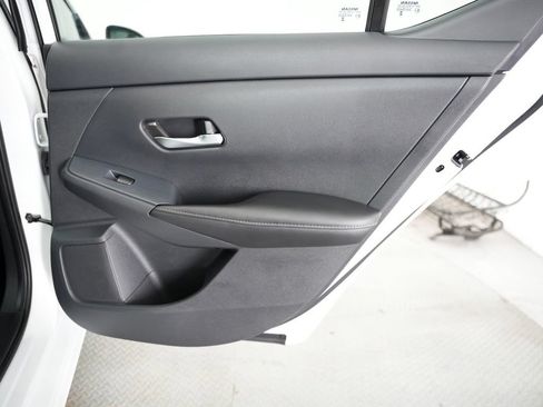 Used 2023 Nissan Sentra SV FWD image 34