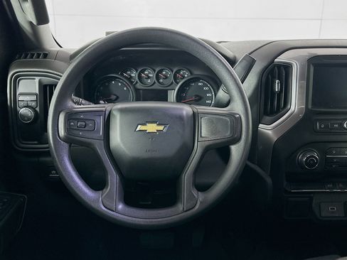 Used 2020 Chevrolet Silverado 1500 Custom w/ Custom Value Package image 17